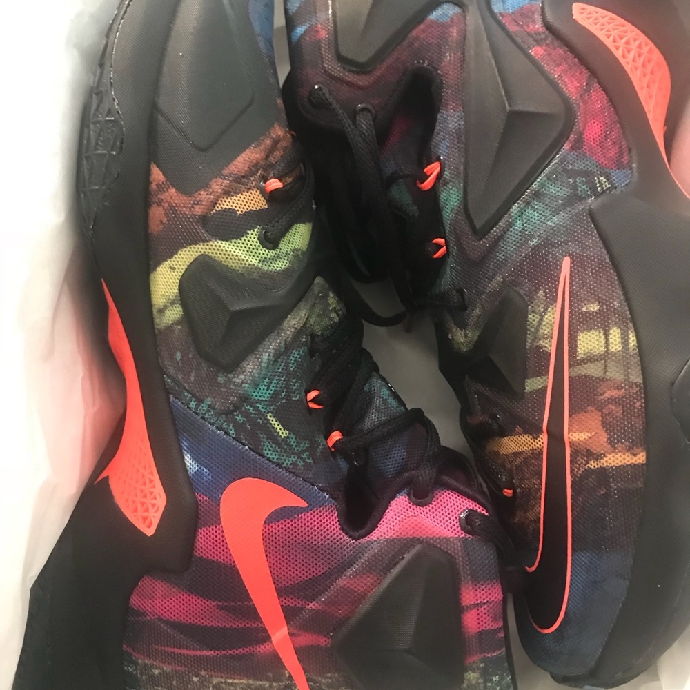 Lebron XIII “Akronite”